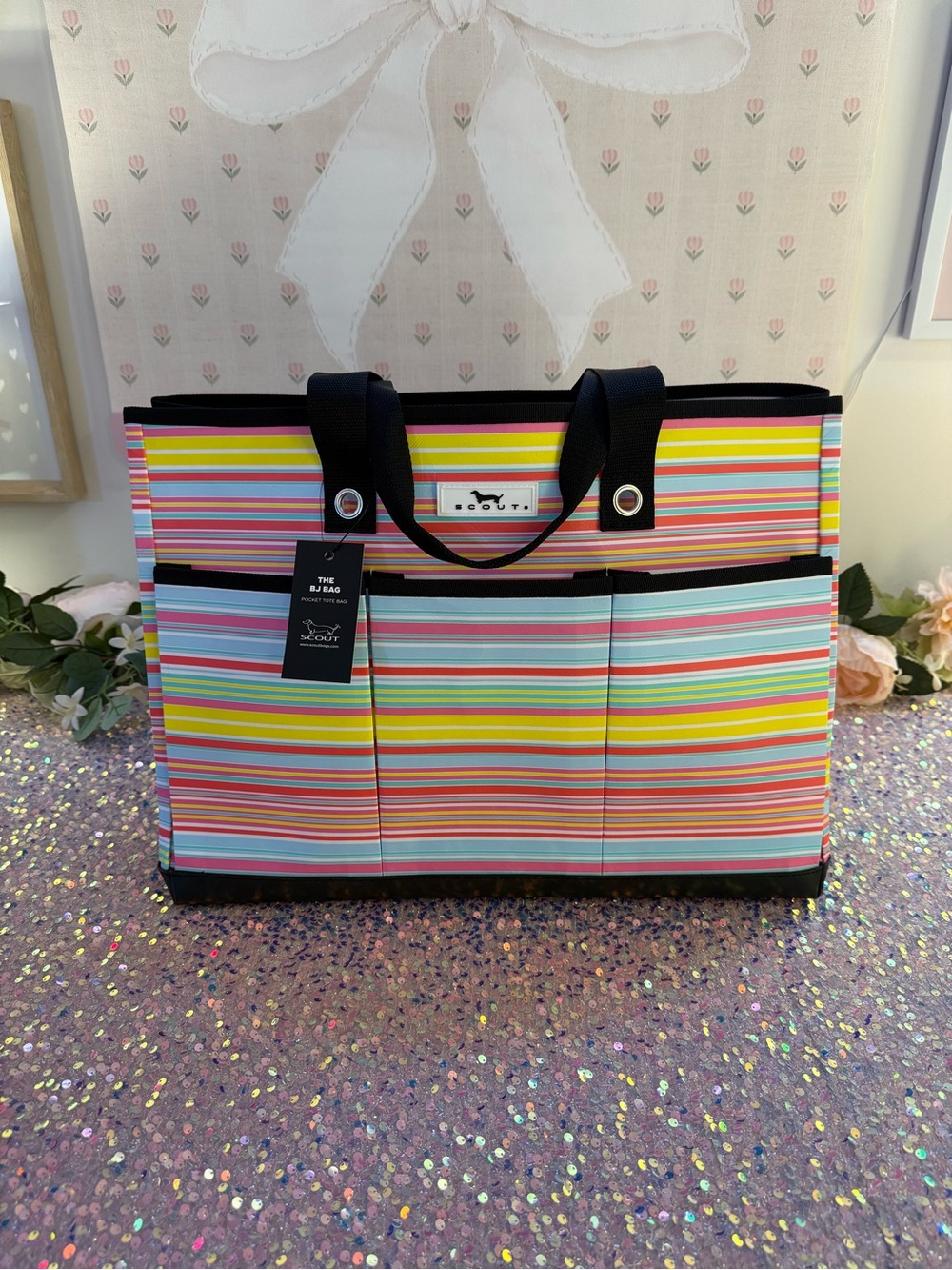 NWT Scout Large Tote Bag in a Horizontal Bright Stripe Pattern ☀️